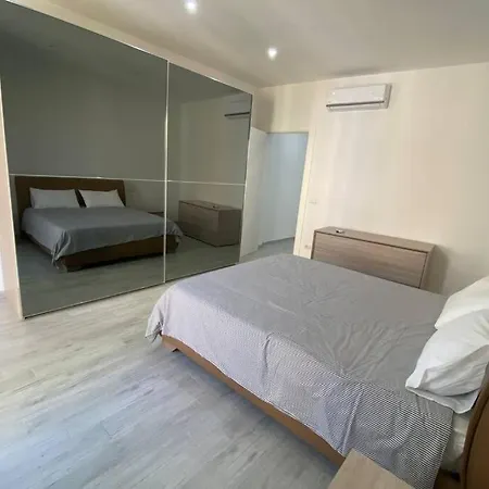 White Apartman